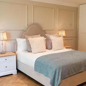 https://the-spinney.yorkshirehotels.net
