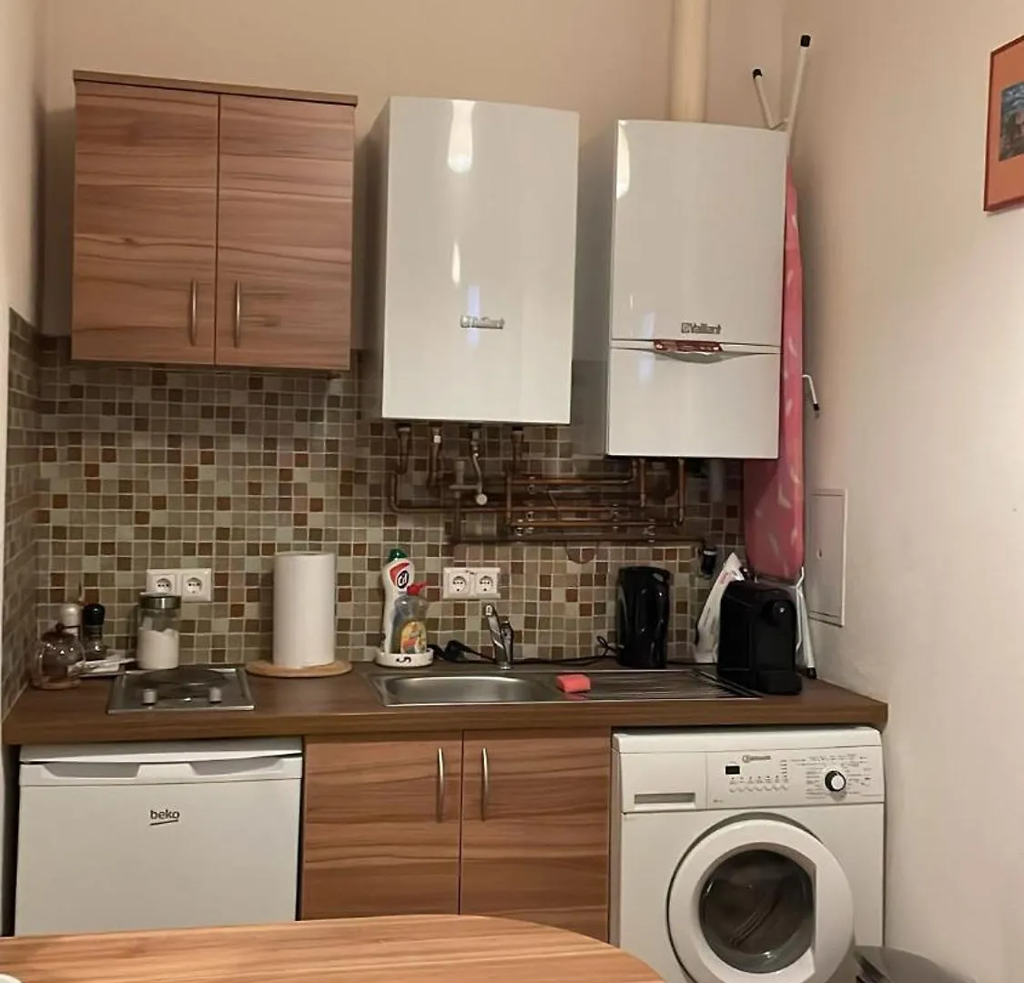 וינה Elisabeth Hostel אוסטריה